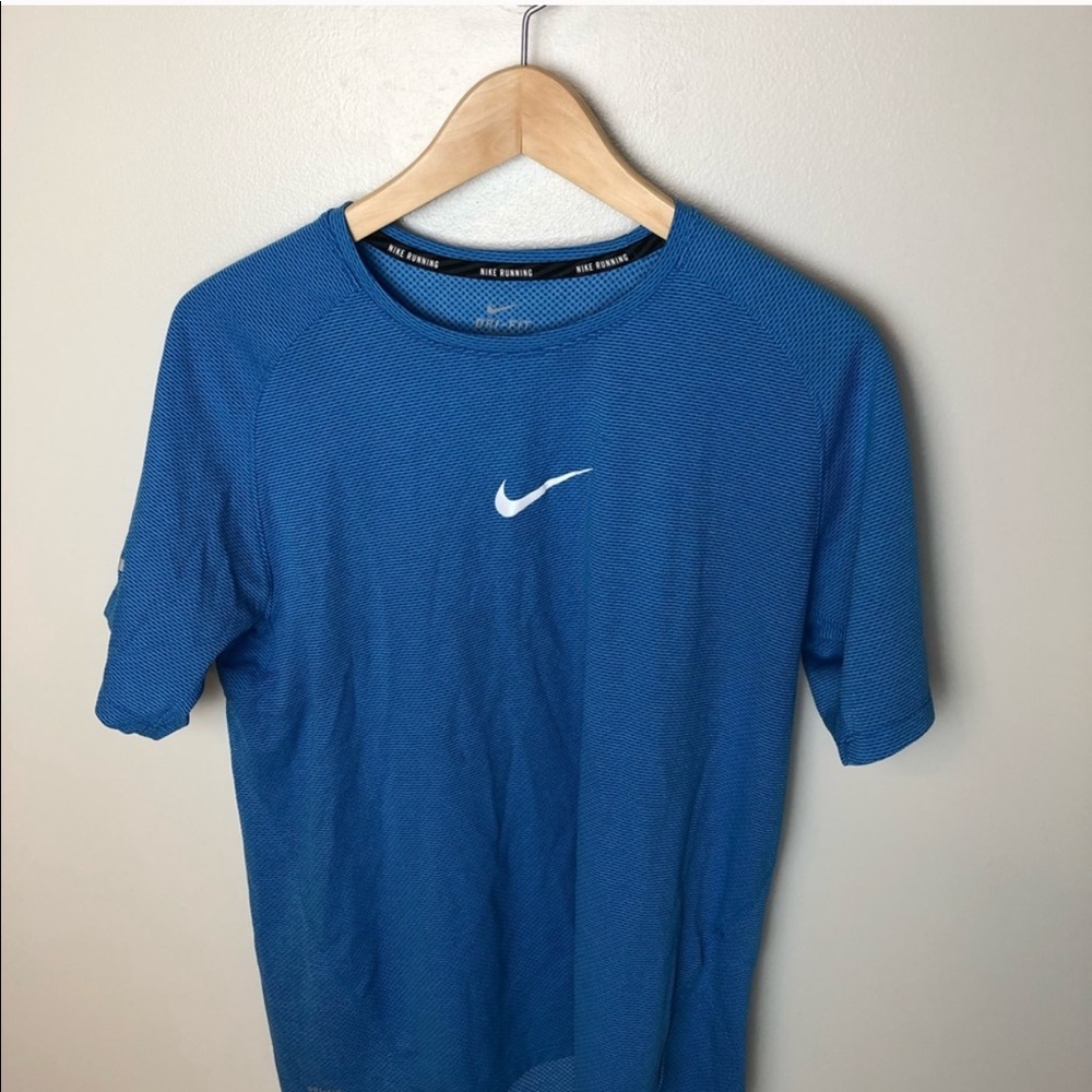 Short sleeve Nike dri-fit shirt